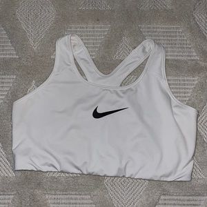 Women’s 2X Nike Sports Bra NWOT